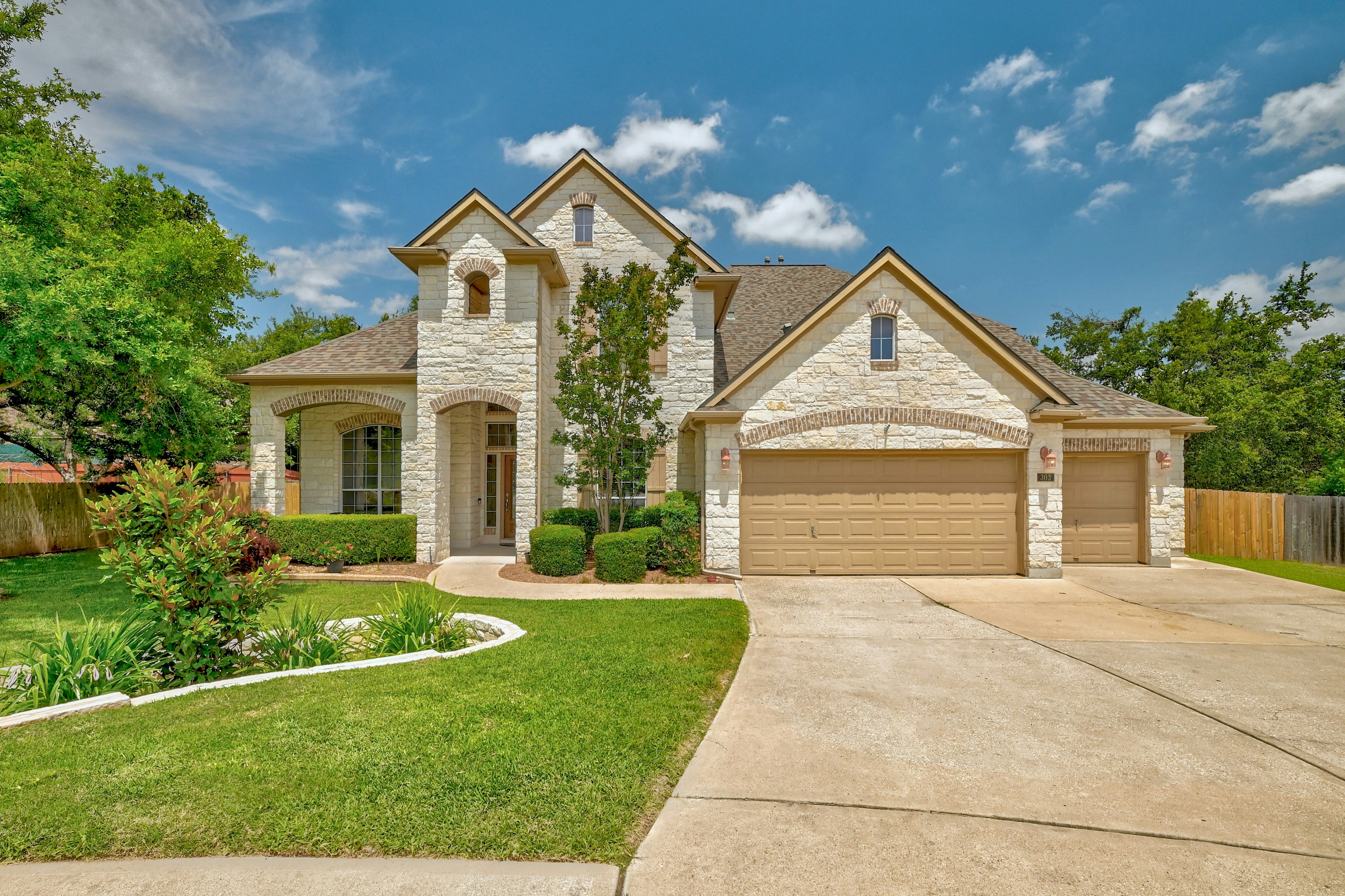 303 Jeffrey Drive, Cedar Park, TX 78613, Presented by Anna Lee